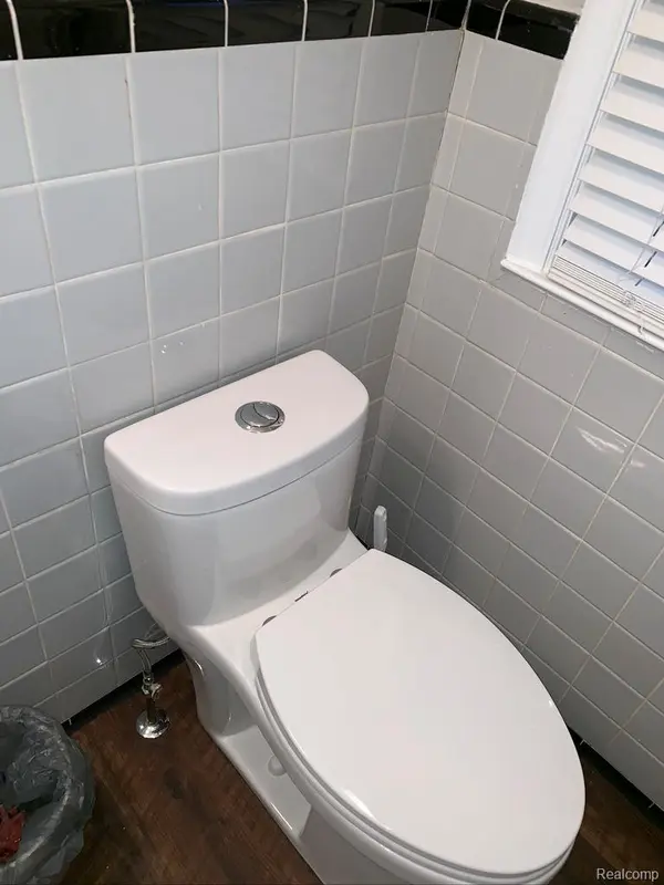 Berkley, MI 48072,2907 Sunnyknoll AVE