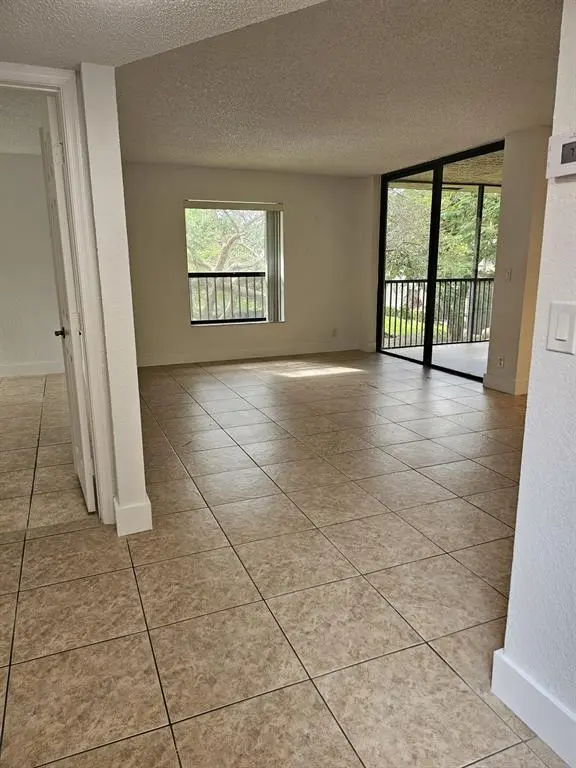 Pompano Beach, FL 33063,2472 NW 49th Ter #780