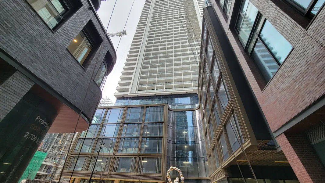 88 Queen ST E #1011, Toronto C08, ON M5C 0B6