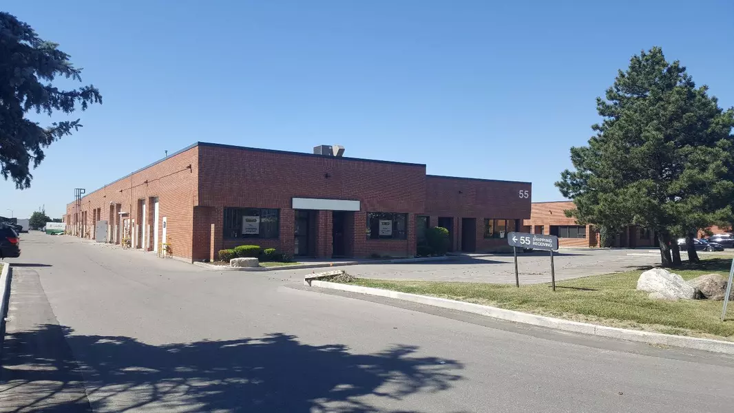 55 Winges RD #Unit 4, Vaughan, ON L4L 6B3