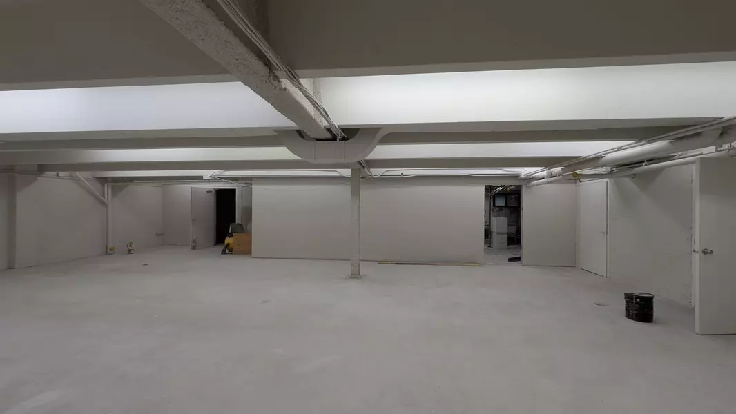 10794 Yonge ST #Lower, Richmond Hill, ON L4C 3E4