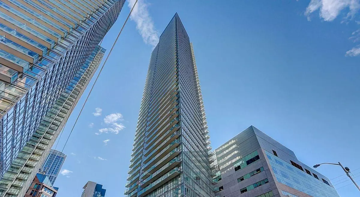 Toronto C01, ON M5S 1Z6,832 Bay ST #908