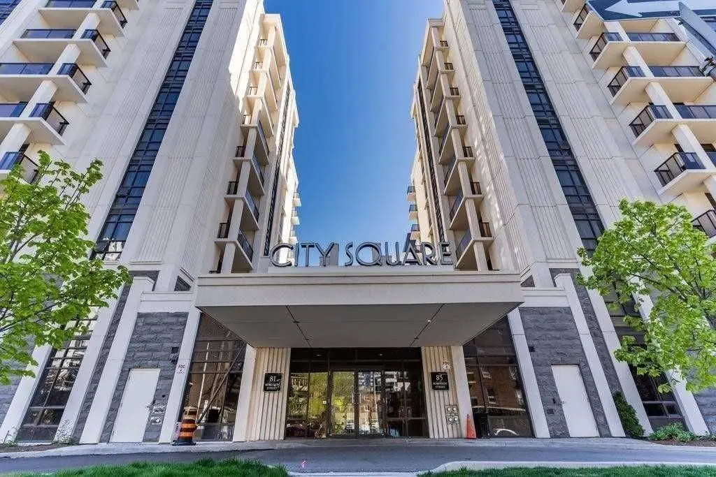 Hamilton, ON L8P 0C2,81 Robinson ST #104