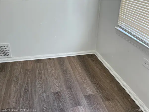 Detroit, MI 48219,18498 FIELDING ST