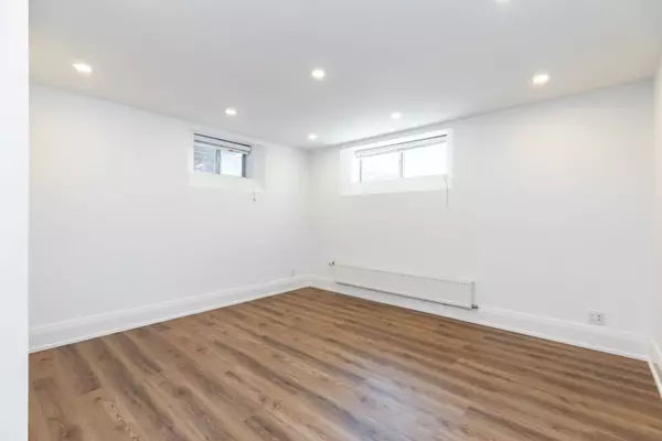 Toronto C02, ON M4V 2V7,Address not disclosed