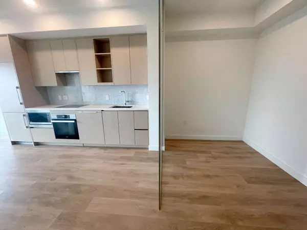 Toronto C15, ON M2K 0H1,85 Mcmahon DR #707