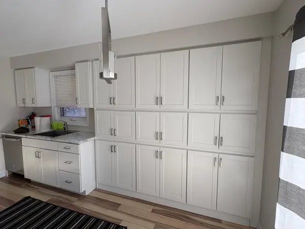 Whitby, ON L1R 1Z2,23 Winterberry DR