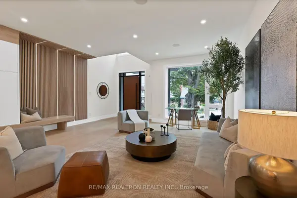 Toronto E03, ON M4B 2X9,18 Glen Eden CRES