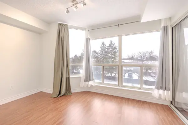 Richmond Hill, ON L4C 9V3,175 Cedar AVE #302