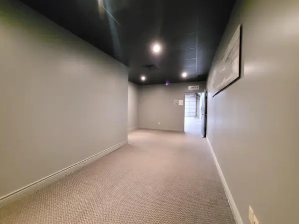 Vaughan, ON L4L 6B3,55 Winges RD #Unit 4