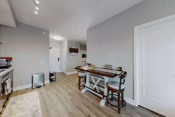 Whitchurch-stouffville, ON L4A 5G1,11782 NINTH Line #304