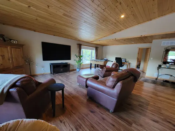 Severn, ON L0K 1E0,5631 UPPER BIG CHUTE RD