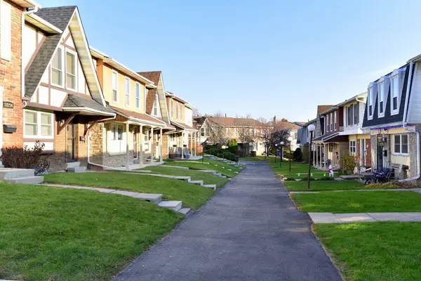 Burlington, ON L7P 2Z9,2254 Upper Middle RD #6