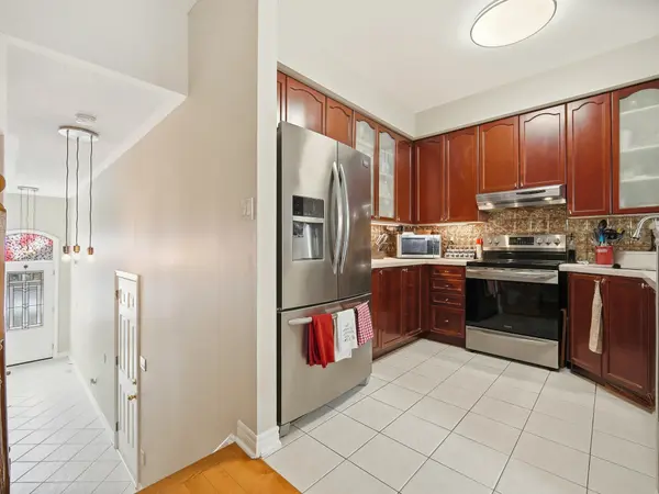 Brampton, ON L6X 5A3,3 Purple Finch CT