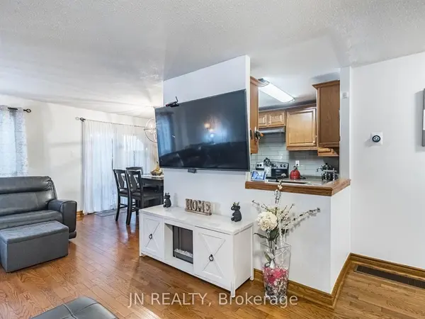 Brampton, ON L6S 1N7,23 Hazelglen CT