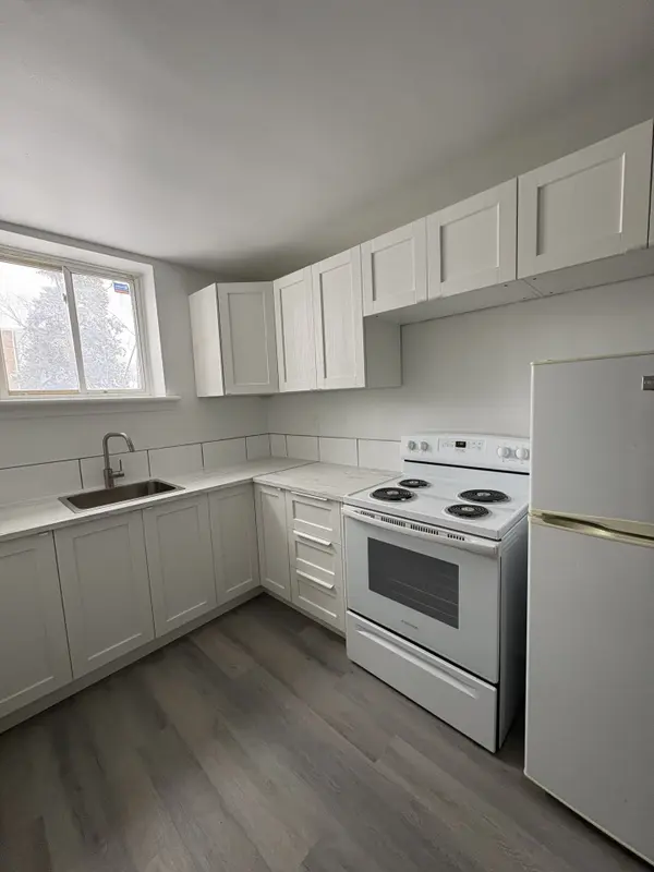 Carlington - Central Park, ON K1Z 7Z4,1216 Shillington AVE