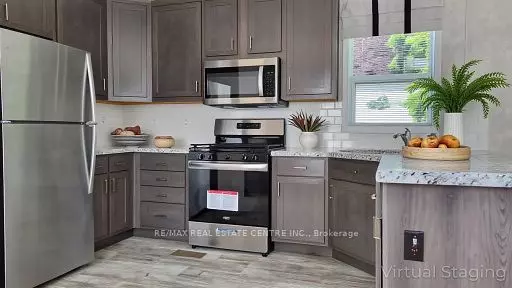 Hamilton, ON N0B 2J0,24 MacPherson CRES