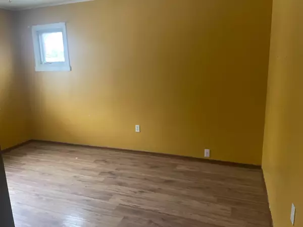 London East, ON N5Y 3A4,55 Connaught AVE