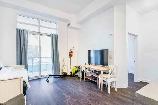 Hamilton, ON L8P 0C2,81 Robinson ST #104