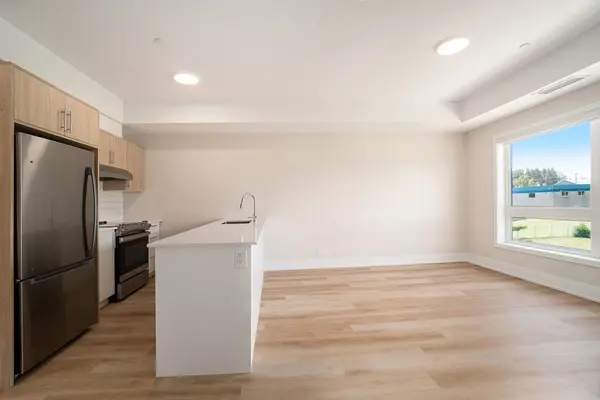 Arnprior, ON K7S 2J1,12 Thomas ST S #210