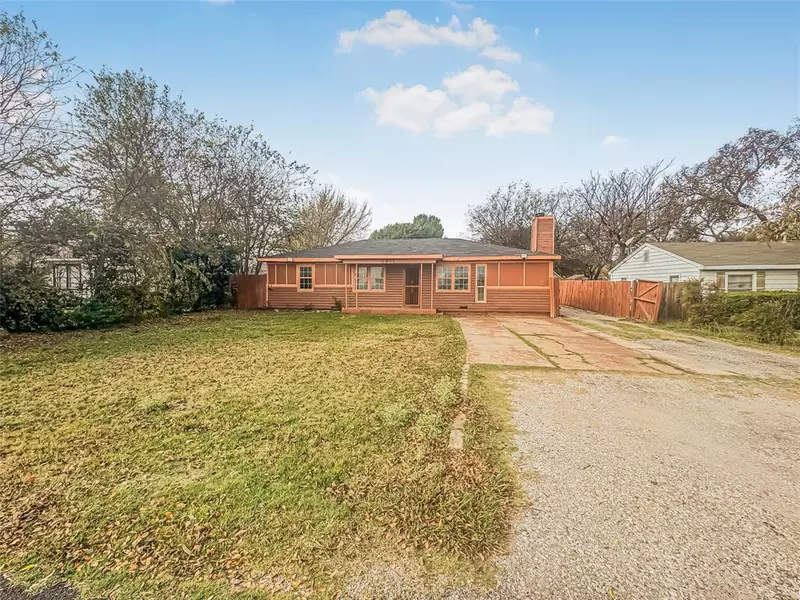 3811 Criswell Street, Lancaster, TX 75134