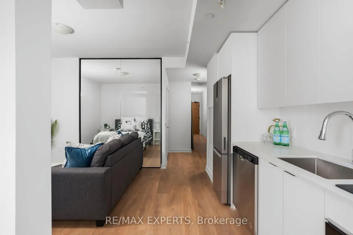 Vaughan, ON L4K 0P4,2920 Highway 7 RD W #1010