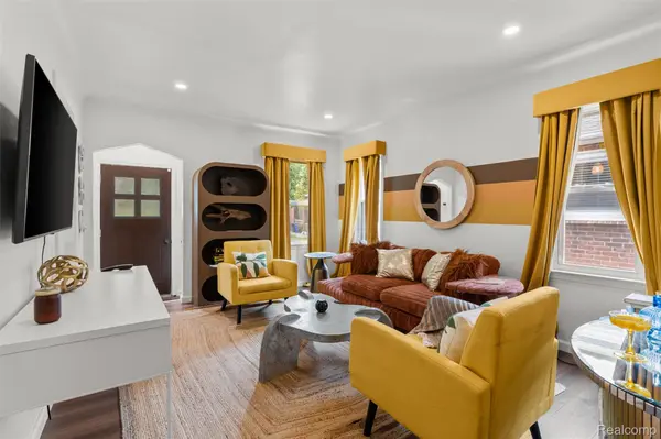 Detroit, MI 48221,16226 Santa Rosa DR