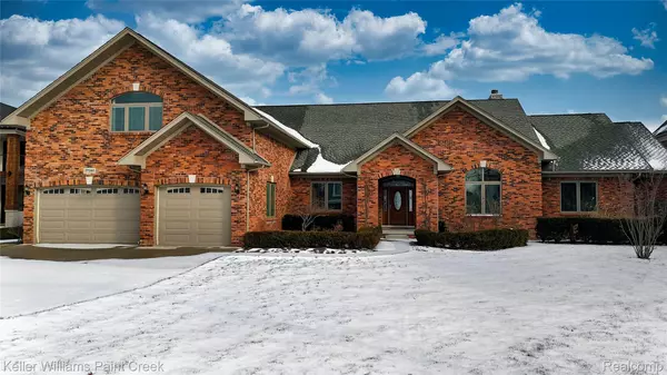 37580 Lakeshore DR, Harrison Township, MI 48045