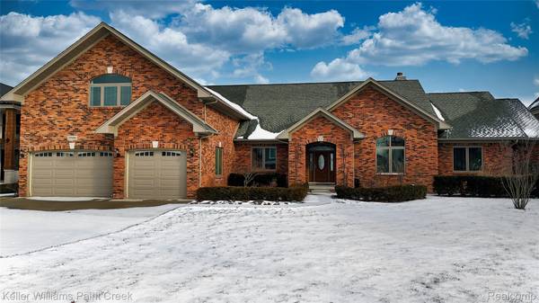 37580 Lakeshore DR, Harrison Township, MI 48045