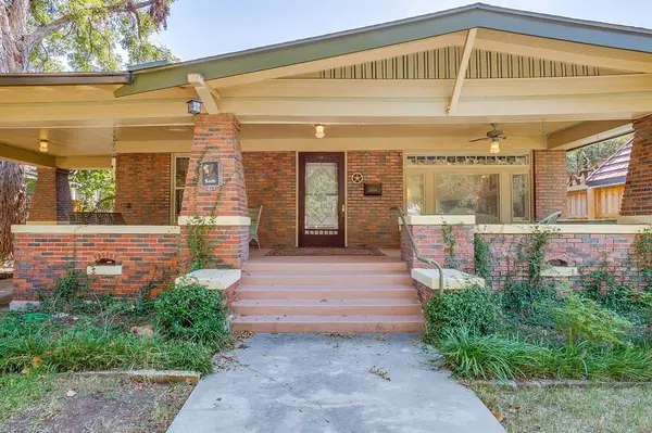 Fort Worth, TX 76110,2135 Pembroke Drive