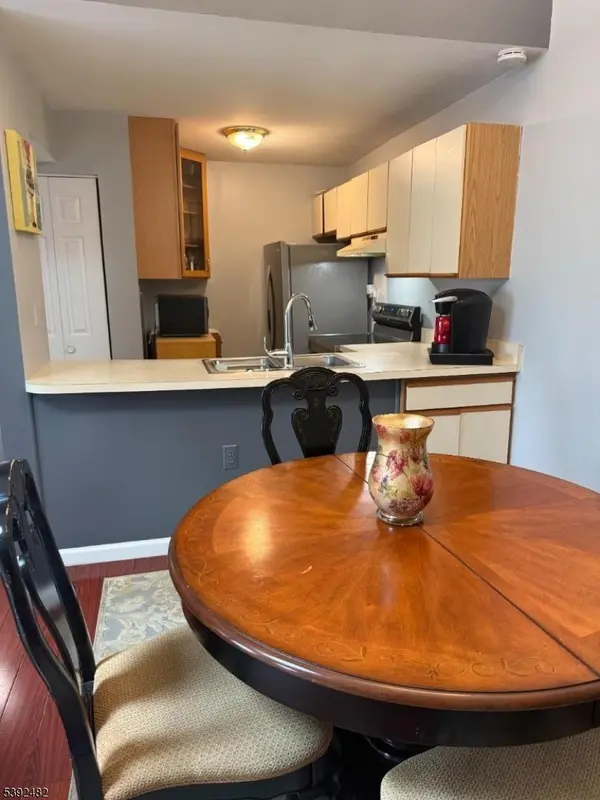 Newark City, NJ 07104,751 Summer Ave #3A