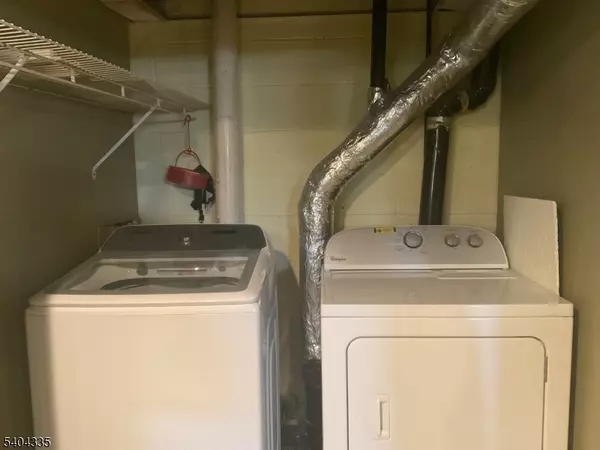 Linden City, NJ 07036,1190 W St George #A45