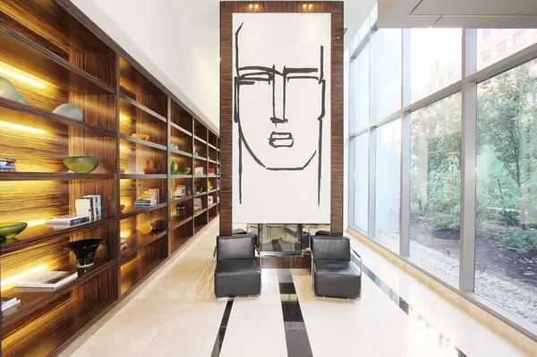 38 Grenville ST #2009,  Toronto C01,  ON M4Y 1A5