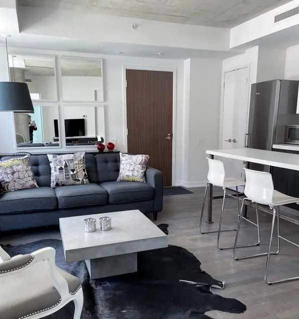 Toronto C01, ON M5V 0L5,461 Adelaide ST W #333