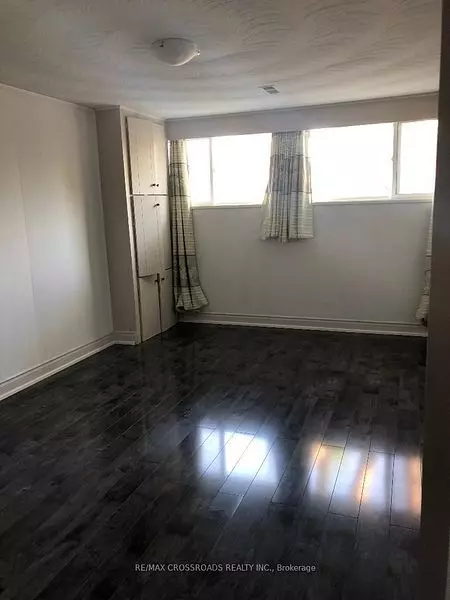 Toronto E10, ON M1E 3Y8,37 Brightside DR