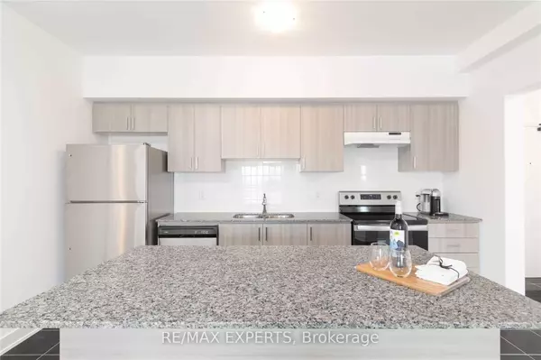 4 Spice WAY #604, Barrie, ON L9J 0M2