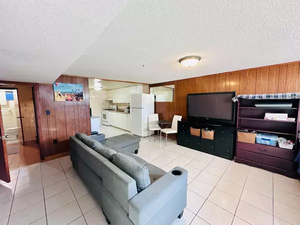 29 Peterdale RD #Basement, Toronto W05, ON M3L 1T8