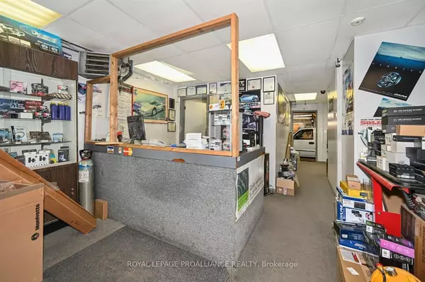 Brockville, ON K6V 5E5,180 PERTH ST