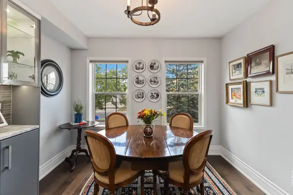 London East, ON N6B 2V3,609 Colborne ST #4