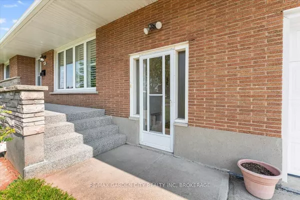 Thorold, ON L2V 3C2,160 ELGIN ST