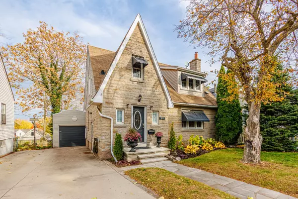 6351 Leeming ST, Niagara Falls, ON L2G 1K3