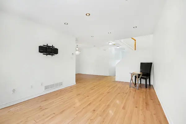 Barrhaven, ON K2G 6X7,13 Villandry ST