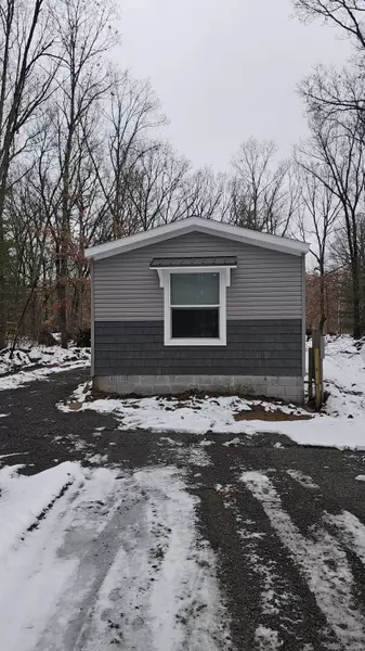 4381 Aspen DR, Allegan, MI 49010