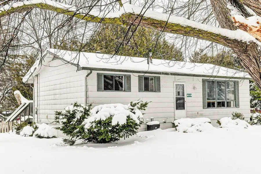 121 Niagara ST, Collingwood, ON L9Y 3X7