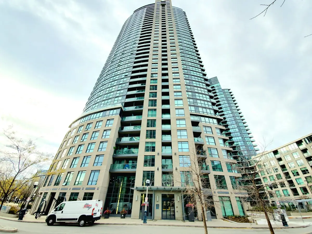 Toronto C01, ON M5V 1B1,219 Fort York BLVD #3410