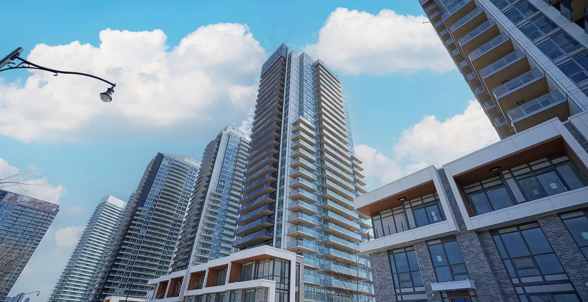 Toronto C15, ON M2K 0J2,25 McMahon DR #1505