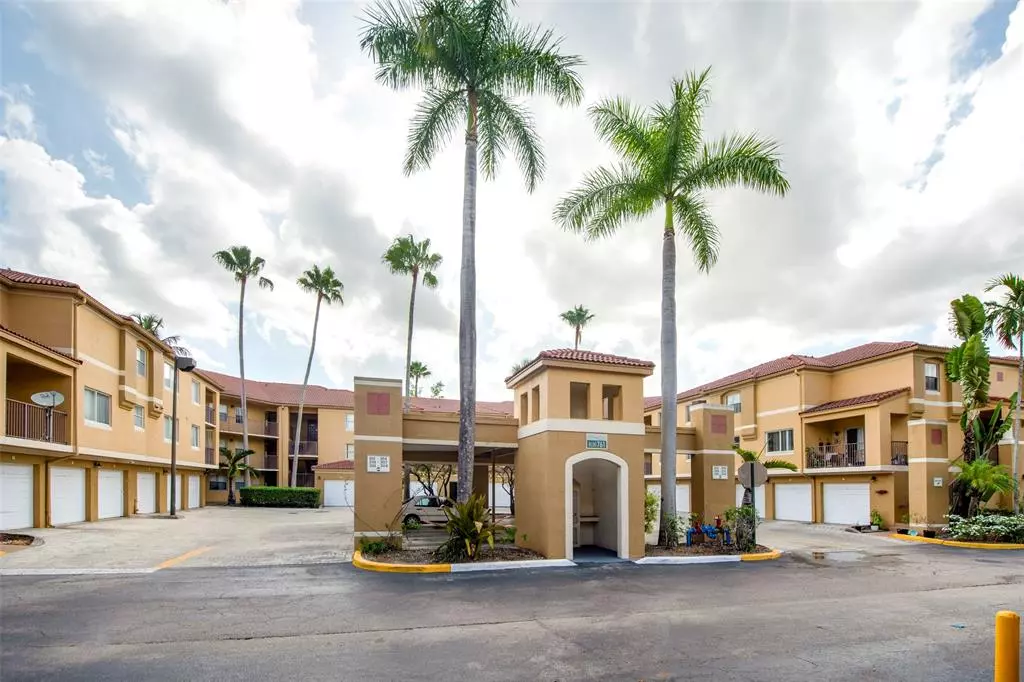 Plantation, FL 33324,761 N Pine Island Rd #106