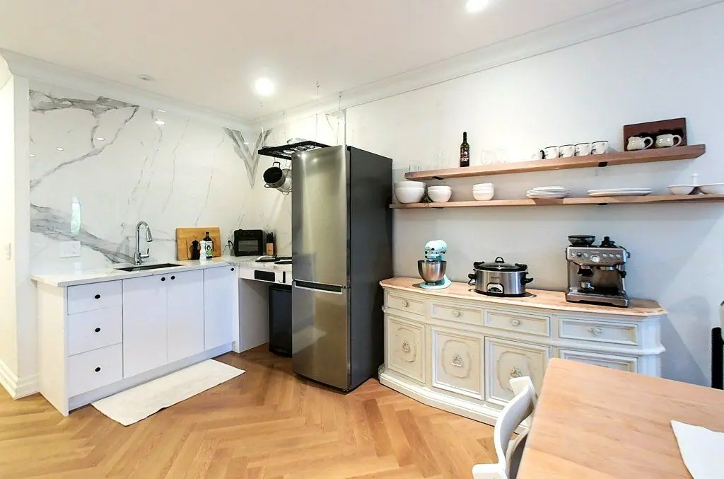 Meaford, ON N4L 1V6,8 Sykes ST N #1