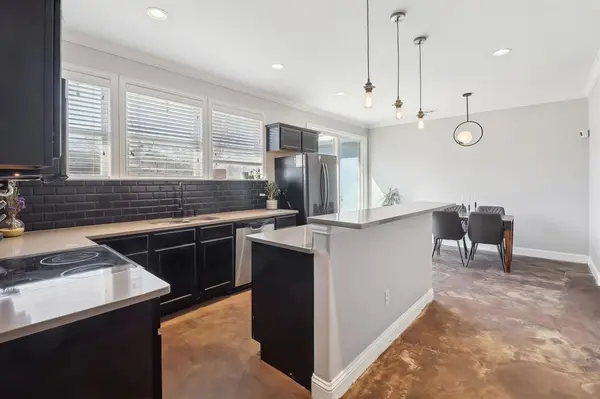 Dallas, TX 75203,601 N Lancaster Avenue