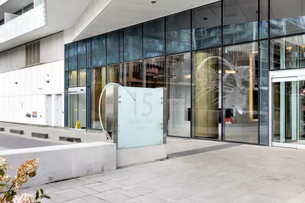 Toronto C08, ON M5E 0C5,15 Queens Quay E #808